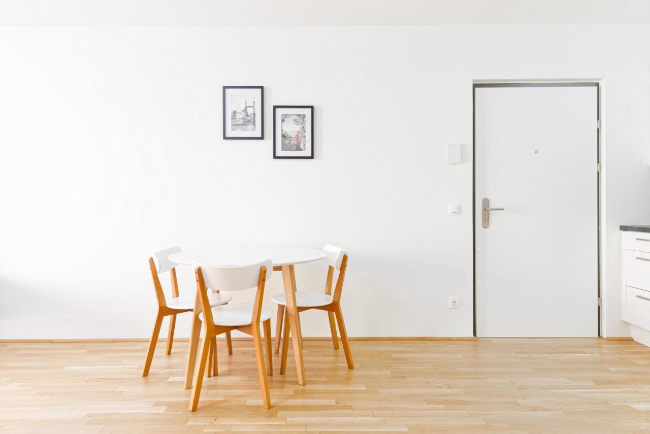 Whats-App Self-Check-In - 1Br Apartment, Near Airport,15 Min To Center Viena Exterior foto