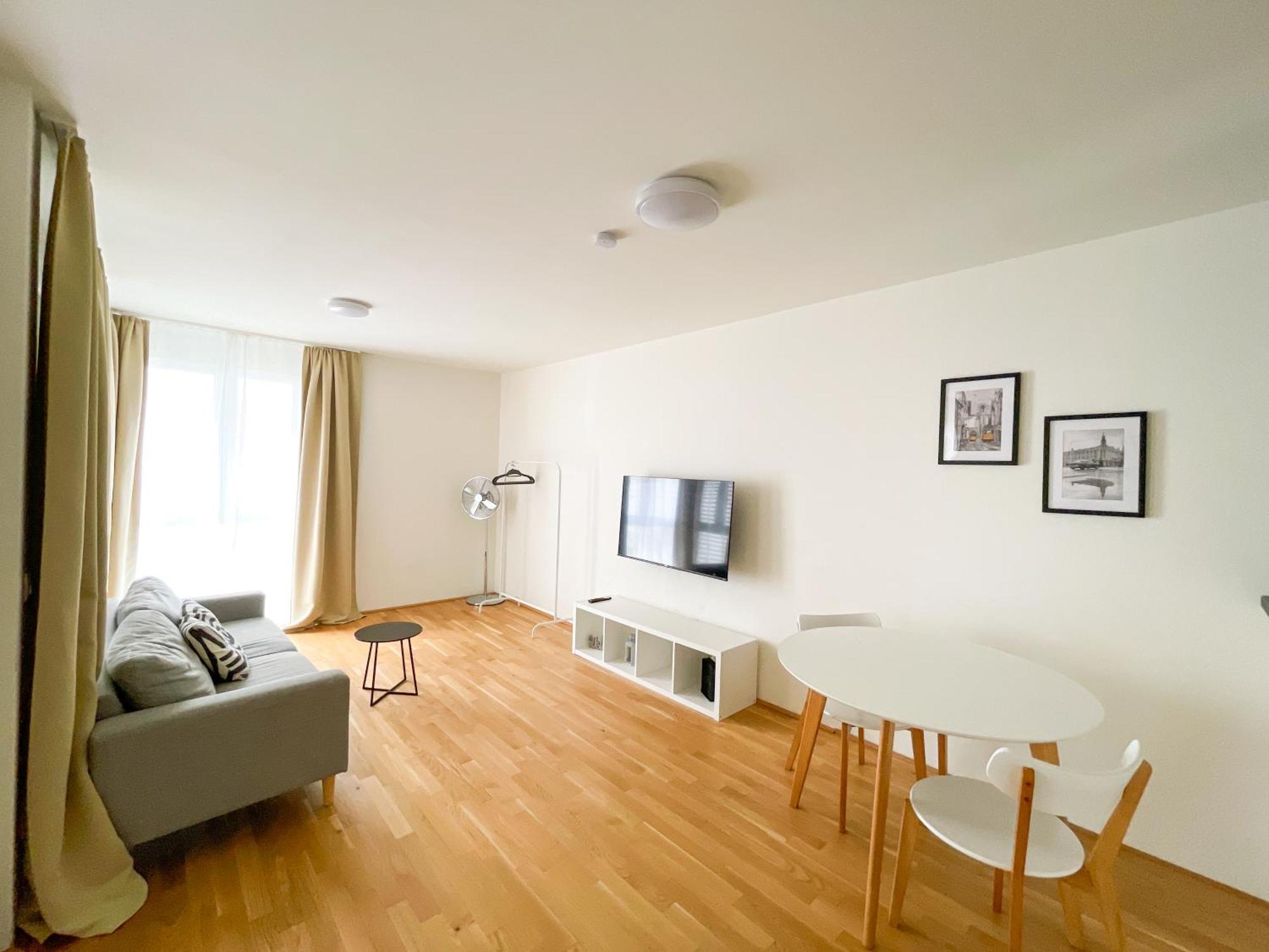 Whats-App Self-Check-In - 1Br Apartment, Near Airport,15 Min To Center Viena Quarto foto